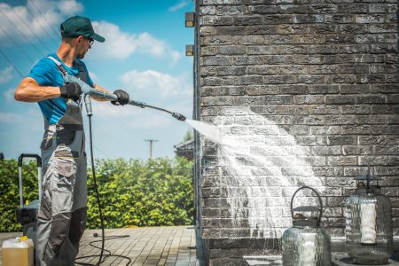 White house pressure washing